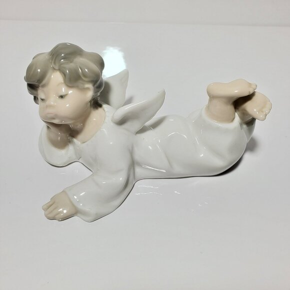 Lladró Angel Child Figurine – Small 5.5” - Picture 11 of 13